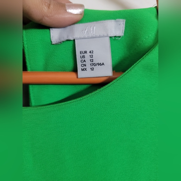 🌷H&M Dress🌷 - Picture 5 of 8